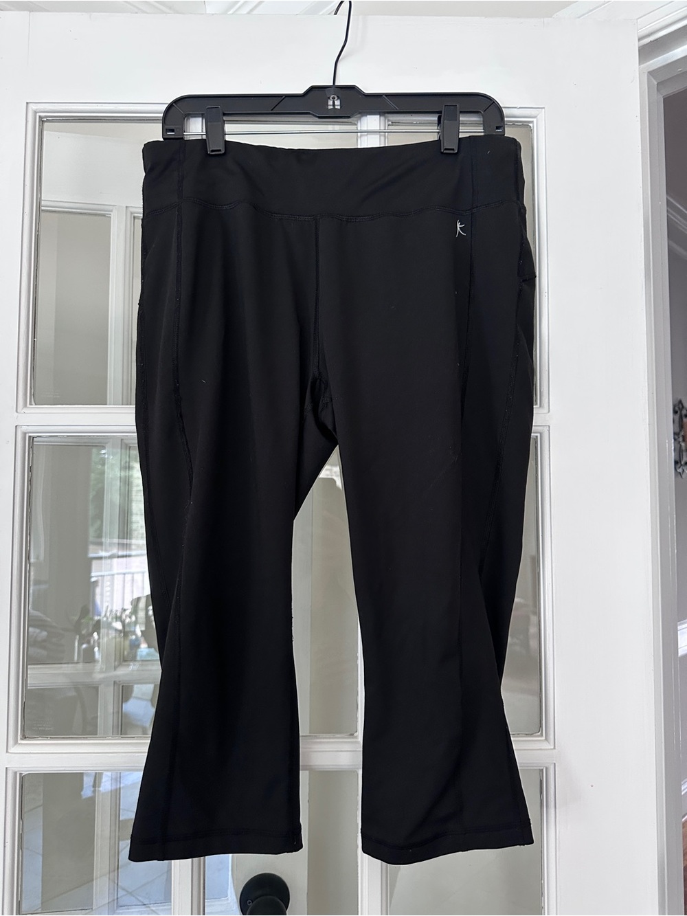 Danskin Now Black High-Waist Workout Capri Leggings